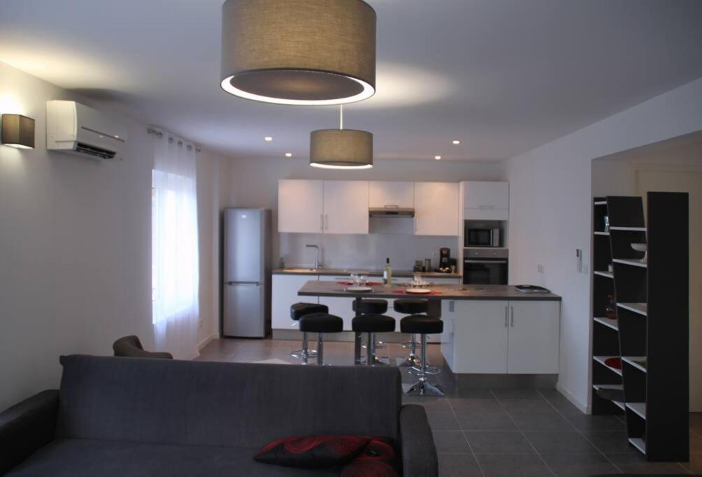 Appart Dans Maison 2 Km De La Plage Villeneuve-Loubet Exterior photo